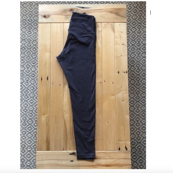 Fleo Super High Rise Leggings (Sz. M) - Picture 2 of 5